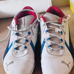 Boys puma bmw sneaker. Us size 6